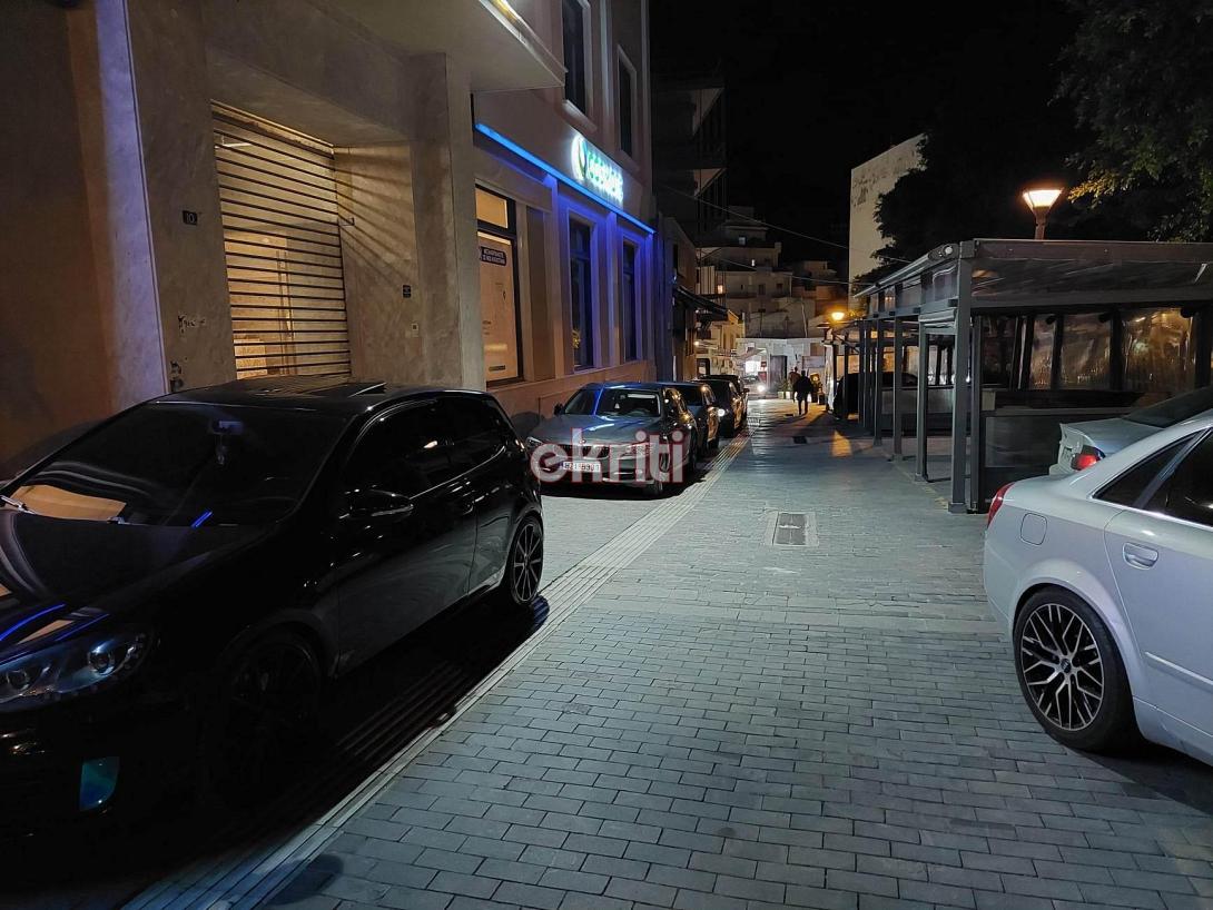 παράνομη στάθμευση