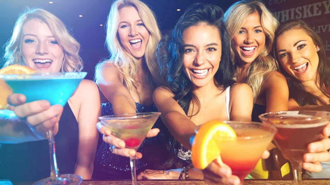 παρτι διασκεδαση γυναικες