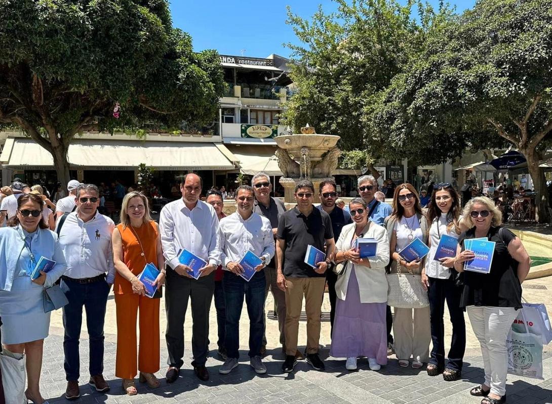 Προεκλογική εξόρμηση της ΝΟΔΕ Ηρακλείου μαζί με στελέχη και υποψηφίους βουλευτές