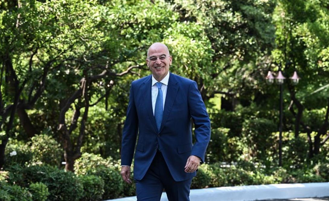 νικος δενδιας