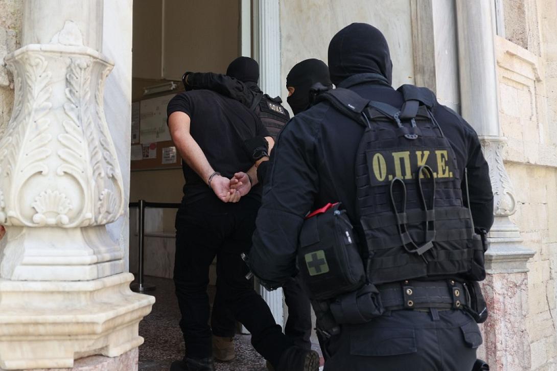 απολογία