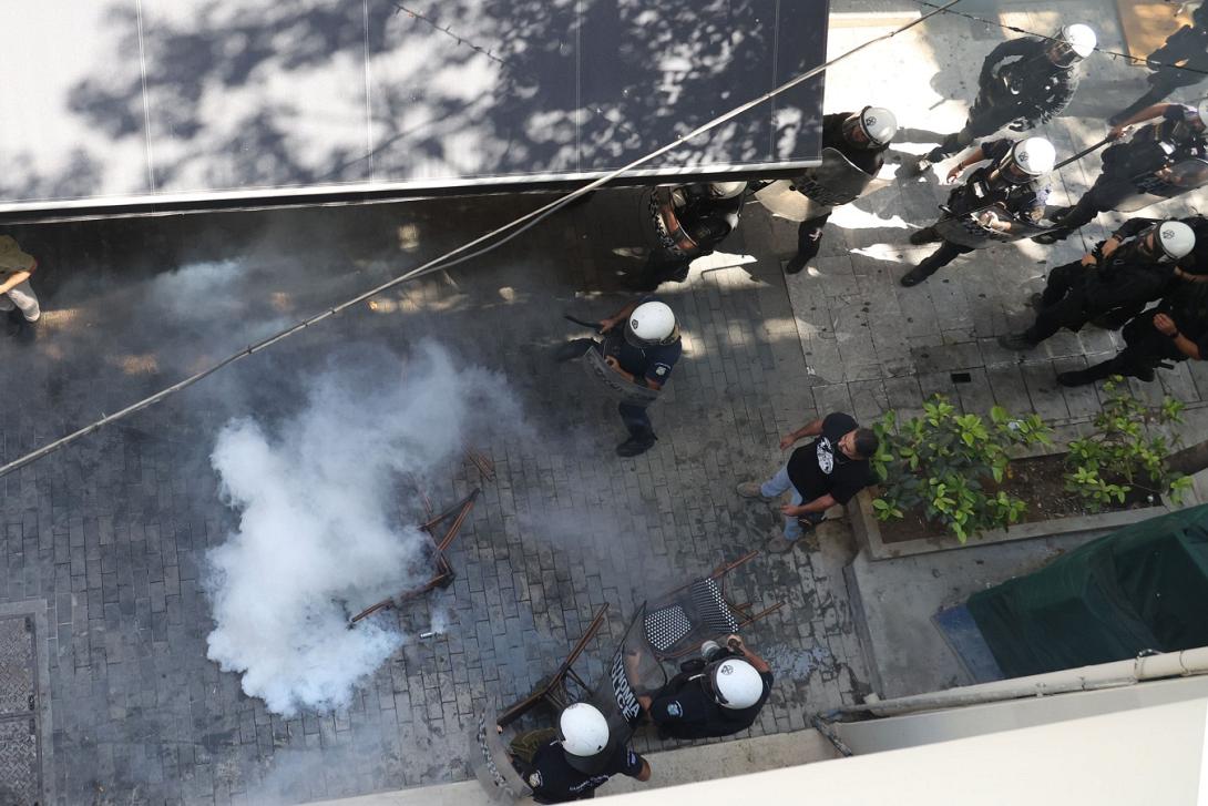 αστυνομία αντιεξουσιαστές