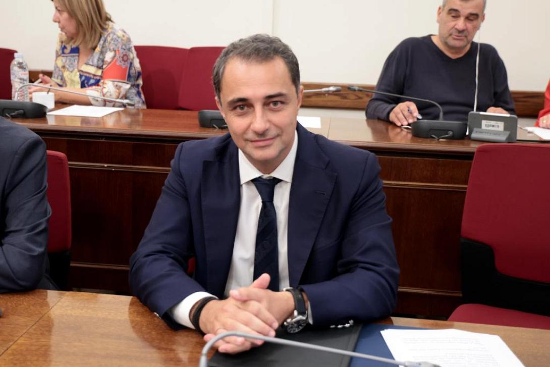 ΣΕΝΕΤΑΚΗΣ 
