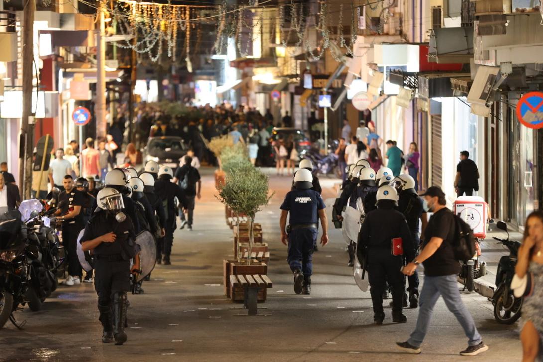 Ένταση και συγκρούσεις μεταξύ αστυνομίας και αντιεξουσιαστών