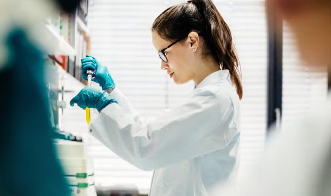 ΕΠΙΣΤΗΜΟΝΕΣ