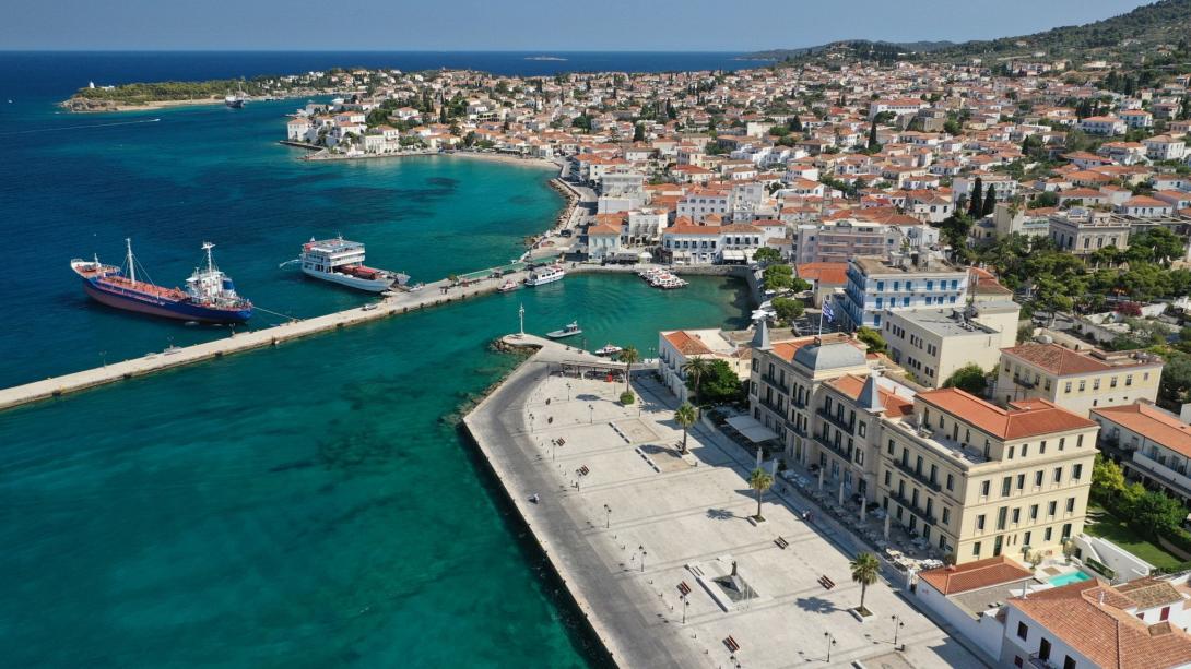 Σπέτσες