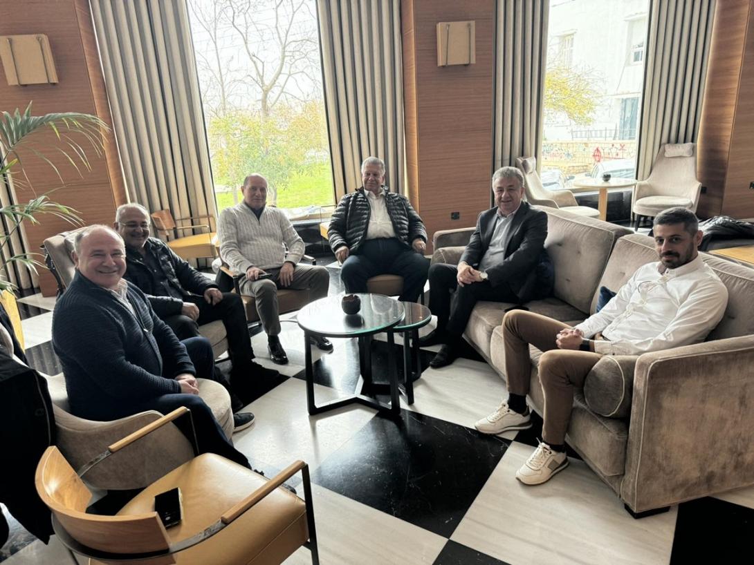 ξενοδόχοι αρναουτάκης