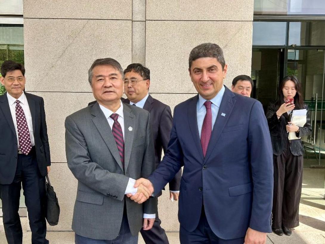 αυγενάκης κίνα