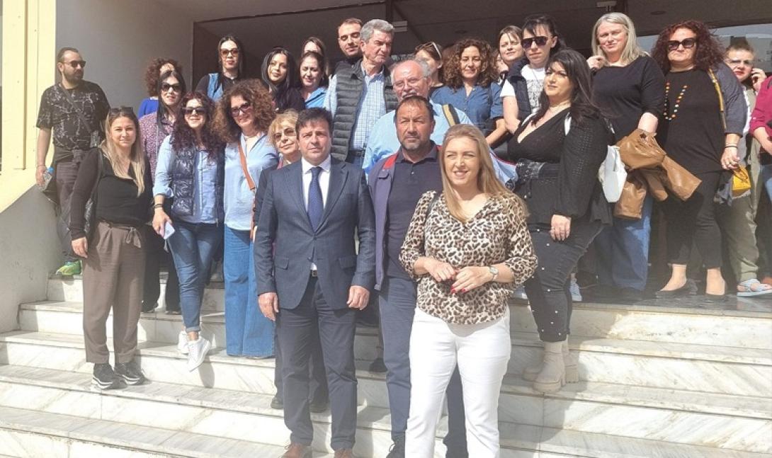 συμβασιουχοι περιφερειας