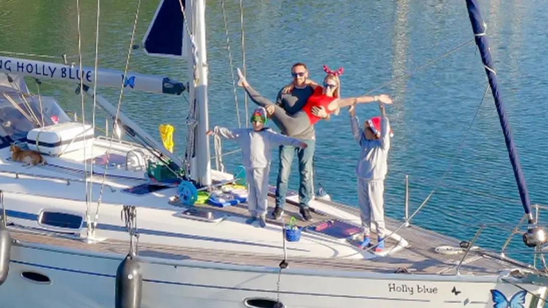 Ζευγάρι εγκατέλειψε τη Βρετανία για να ζήσει σε σκάφος στην Ελλάδα