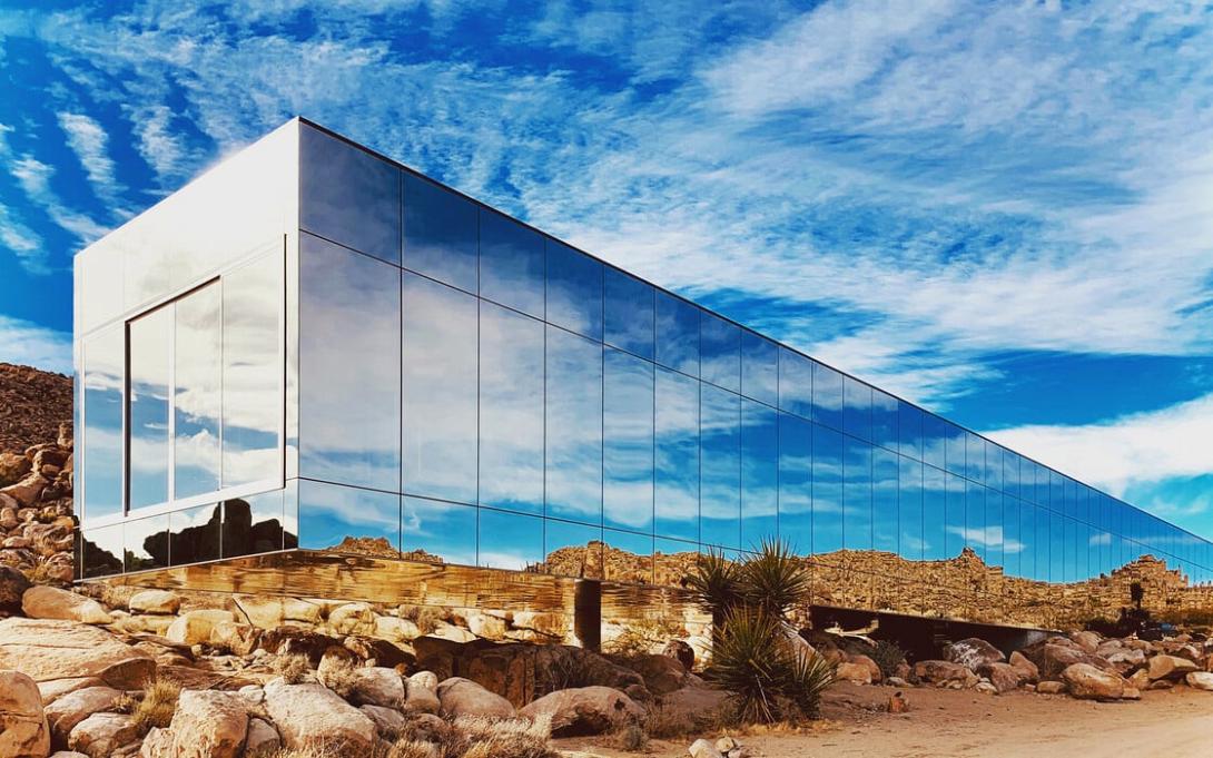 Το Invisible House (Αόρατο Σπίτι) στο Λος Άντζελες