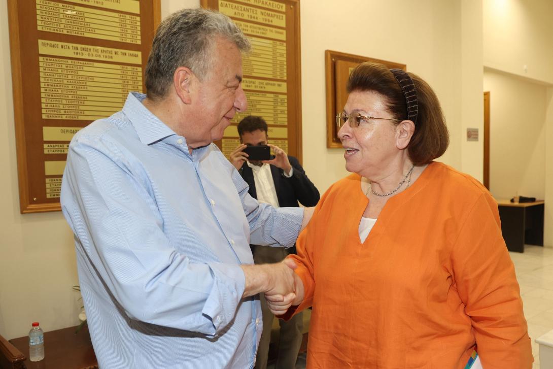 Μενδώνη