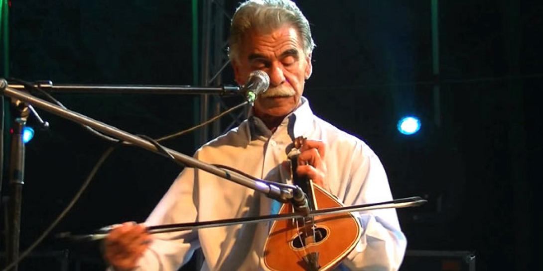 Βασίλης Σκουλάς