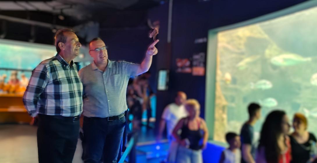 δημος χερσονησου και ενυδρειο