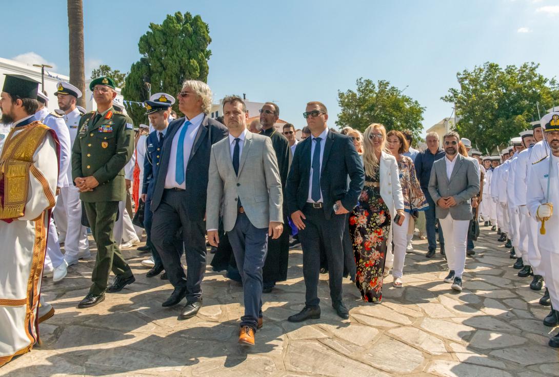 τηνος