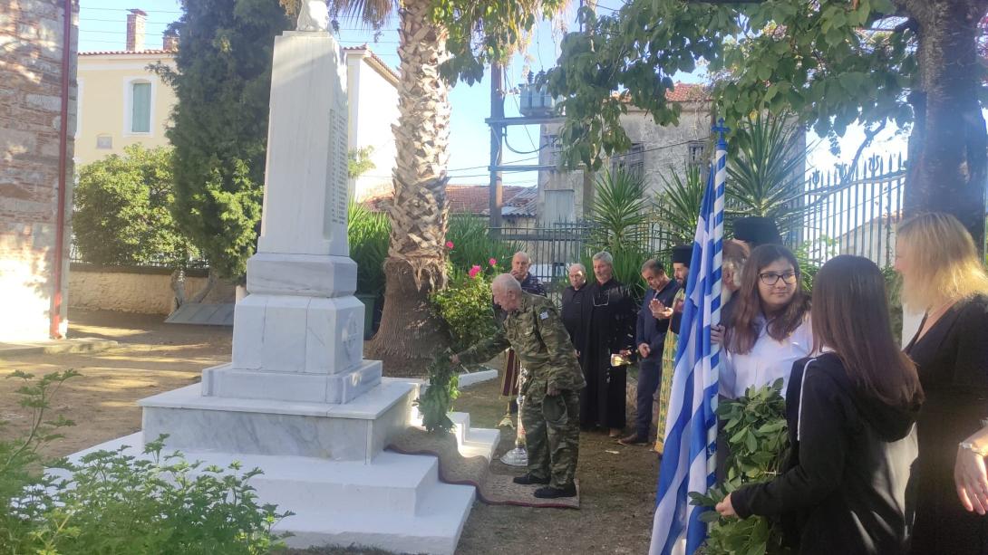 επιζών λέσβος