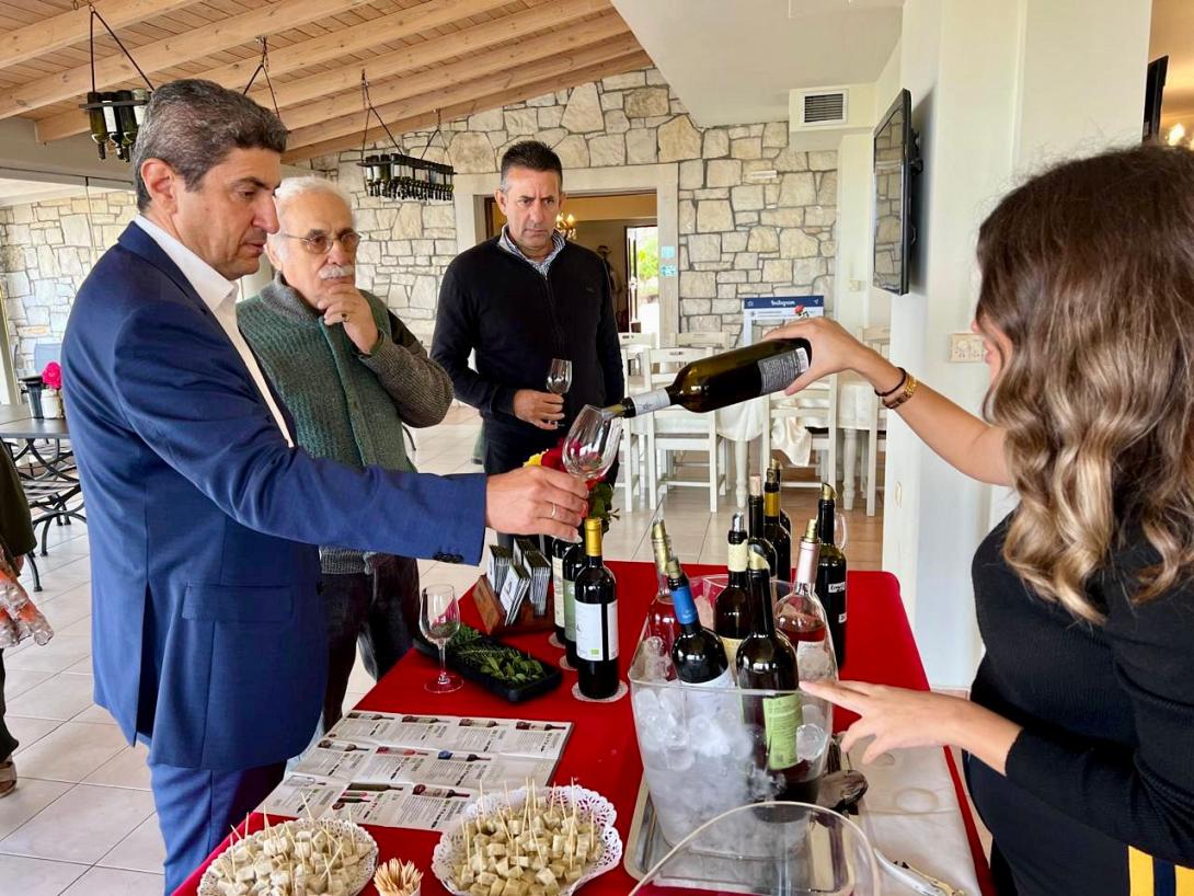 ΑΥΓΕΝΑΚΗΣ ΣΕ ΟΙΝΟΠΟΙΕΙΟ
