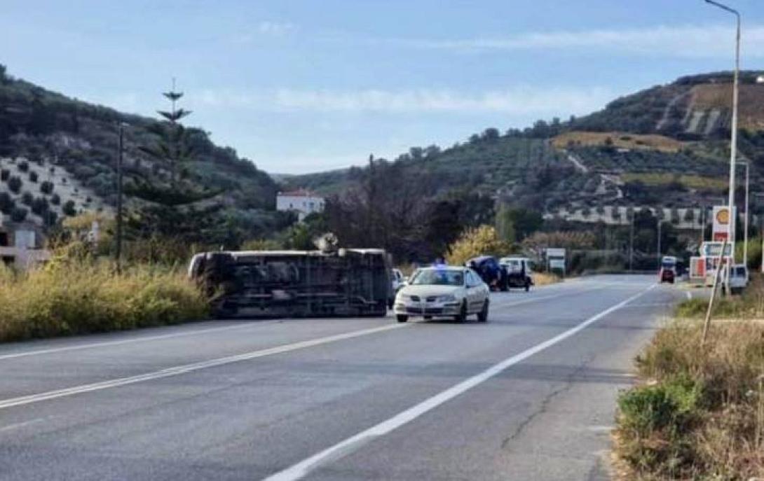 ανατροπή φορτηγού 