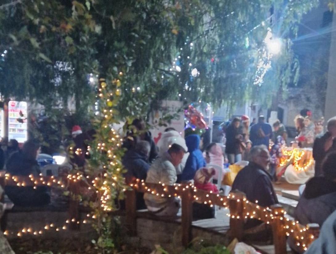 βιάννος χριστουγεννιάτικο δέντρο