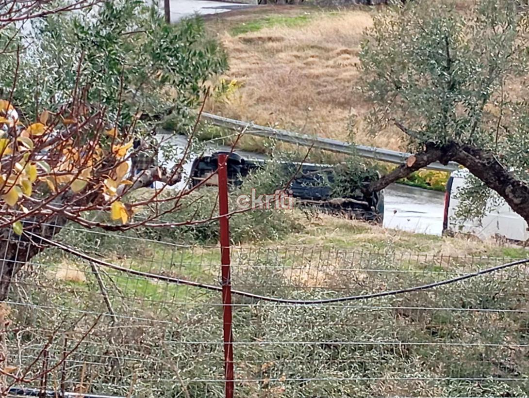 αυτοκίνητο σπήλια