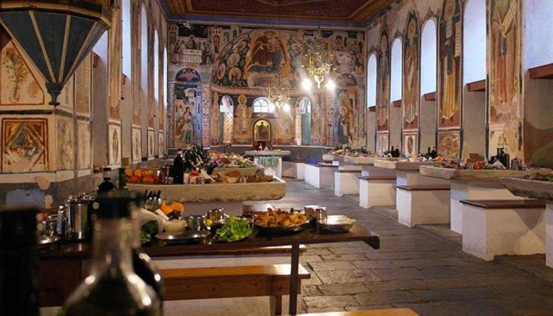 μοναστηριακη τραπεζα