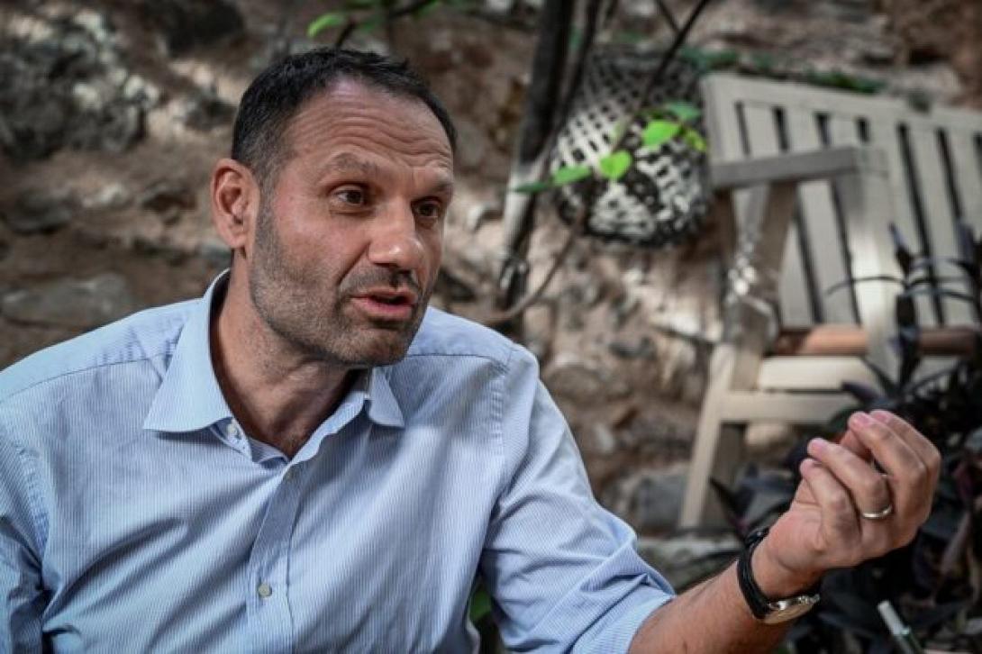 μανώλης καπνισάκης
