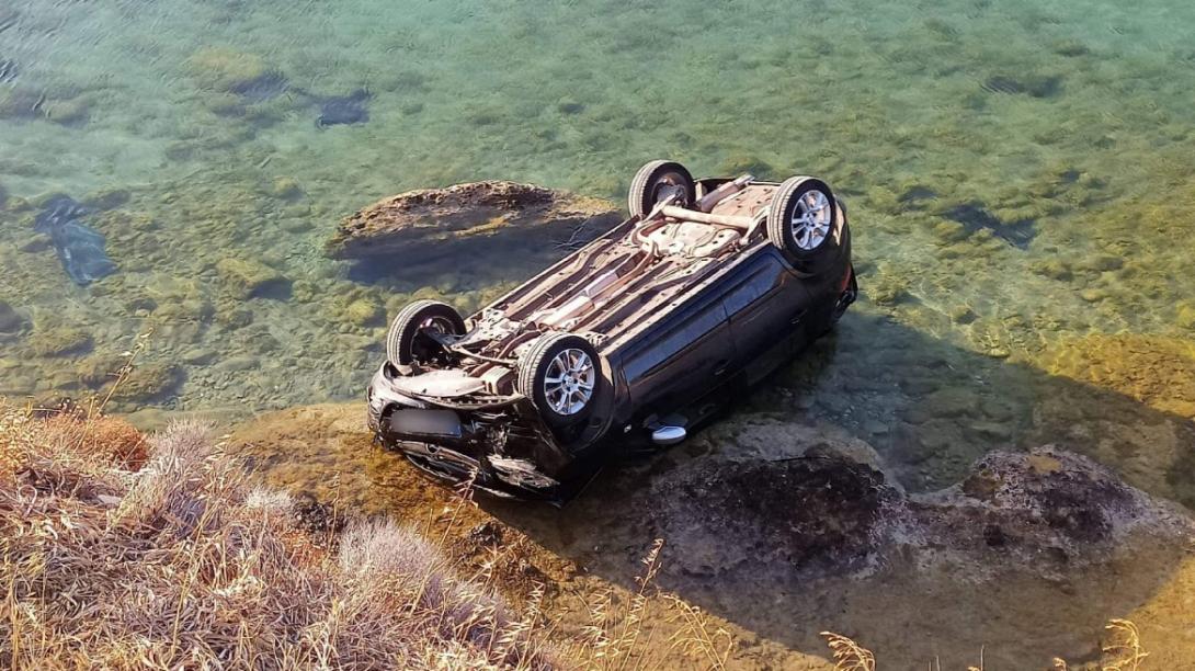 αυτοκίνητο θάλασσα