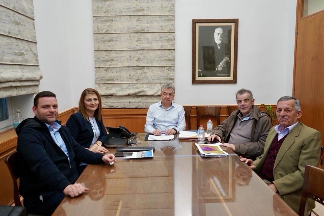 Συνάντηση Περιφερειάρχη Κρήτης με τον Δήμαρχο Αγίου Βασιλείου
