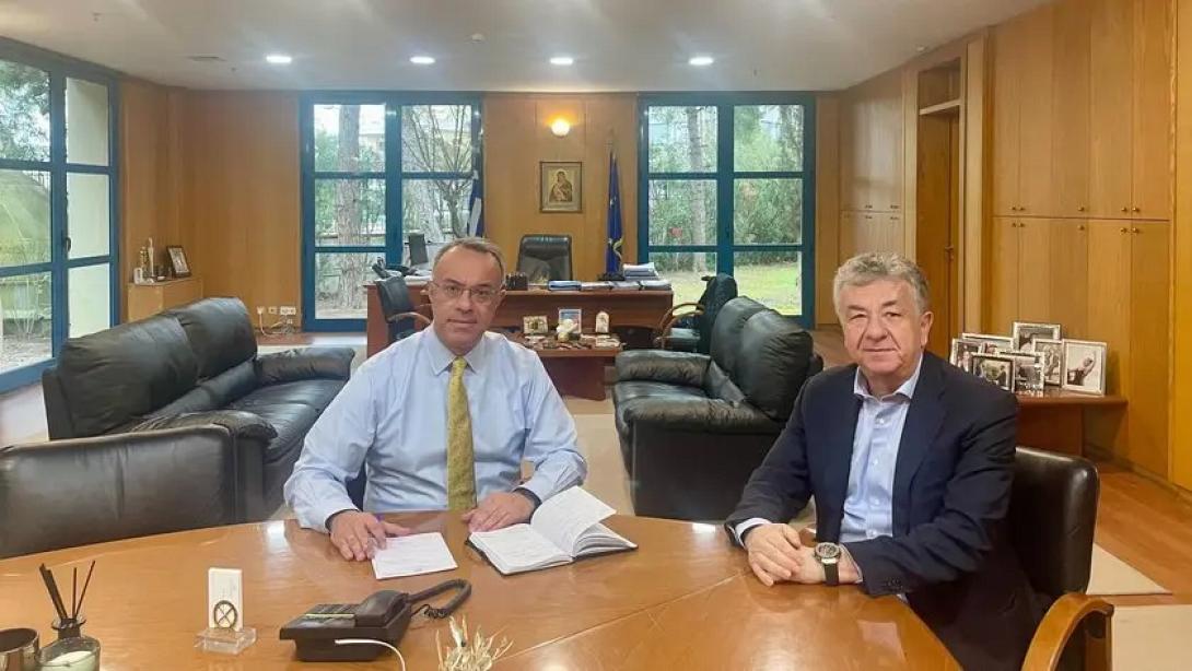 ΣΤΑΙΚΟΥΡΑς ΑΡΝΑΟΥΤΑΚΗς