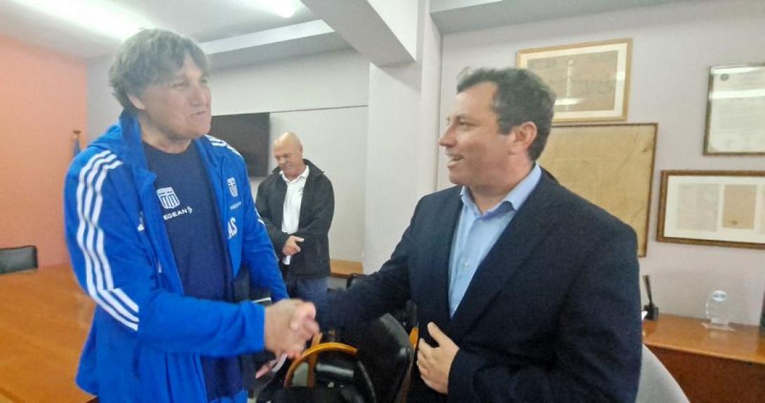 ΜΕΝΕΓΑΚΗΣ ΠΟΜΑΣΚΙ