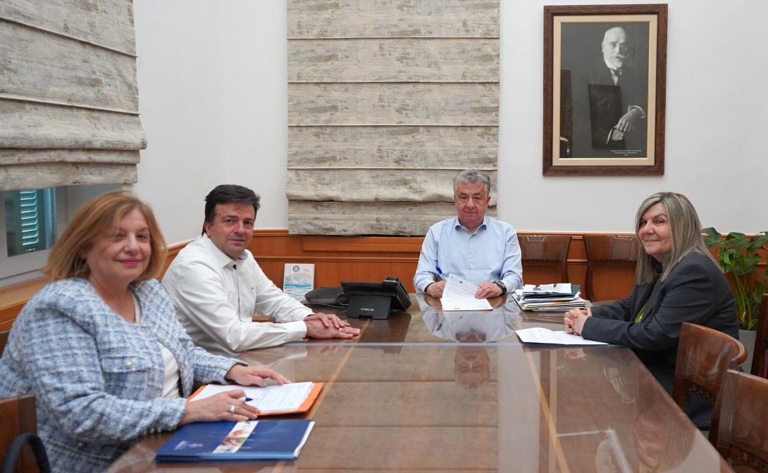 περιφερειαρχης 