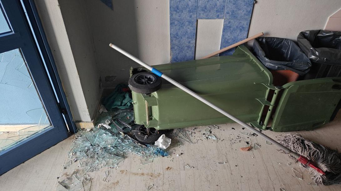 βανδαλισμος  δημοτικου σχολειου ηρακλειο