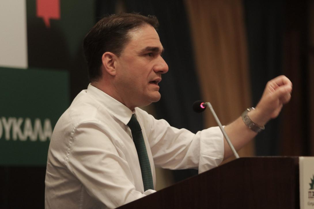 Κώστας Τσουκαλάς 