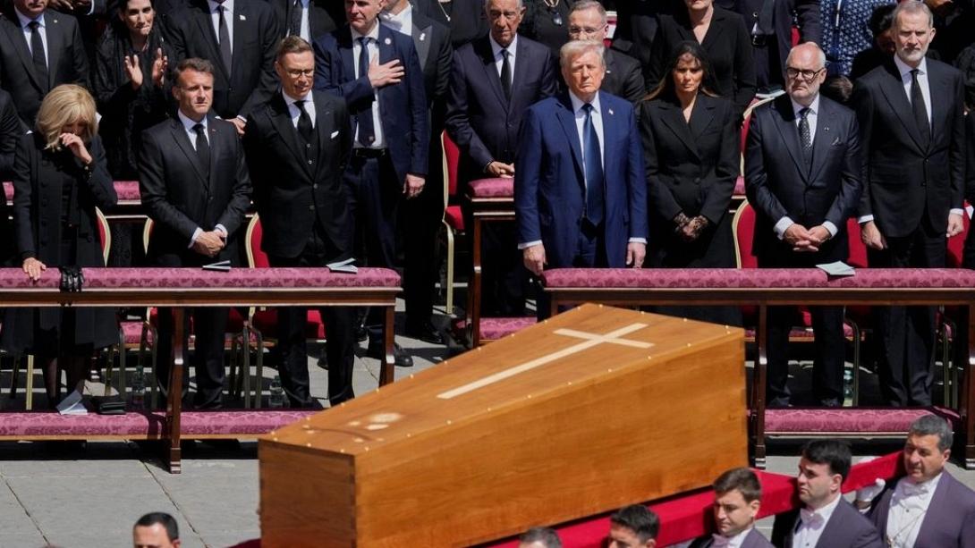 κηδεια παπας φραγκισκος