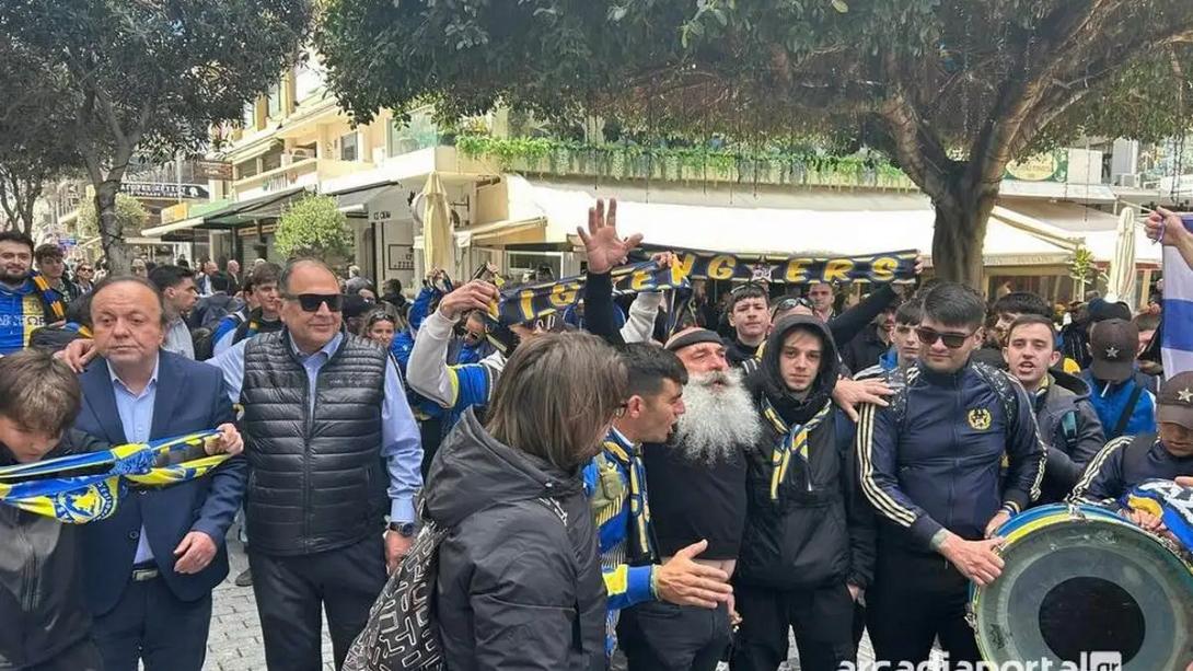 ΑΣΤΕΡΑΣ ΟΠΑΔΟΙ