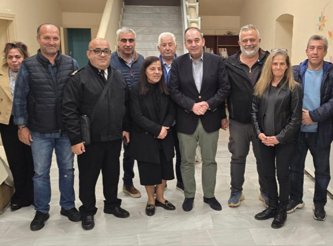 φωτο ελουντα λιμενικος σταθμος