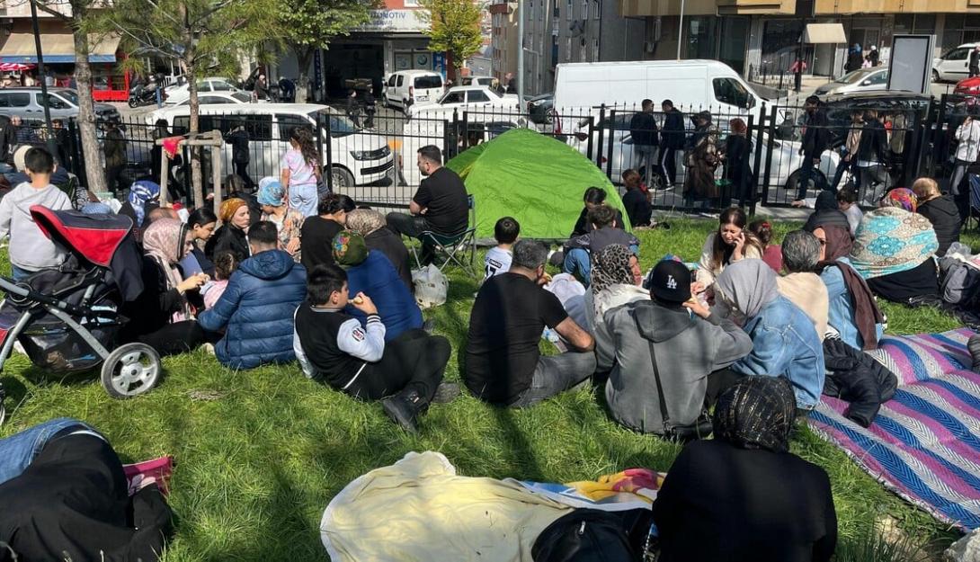 ΤΟΥΡΚΟΙ ΣΤΟΥΣ ΔΡΟΜΟΥΣ