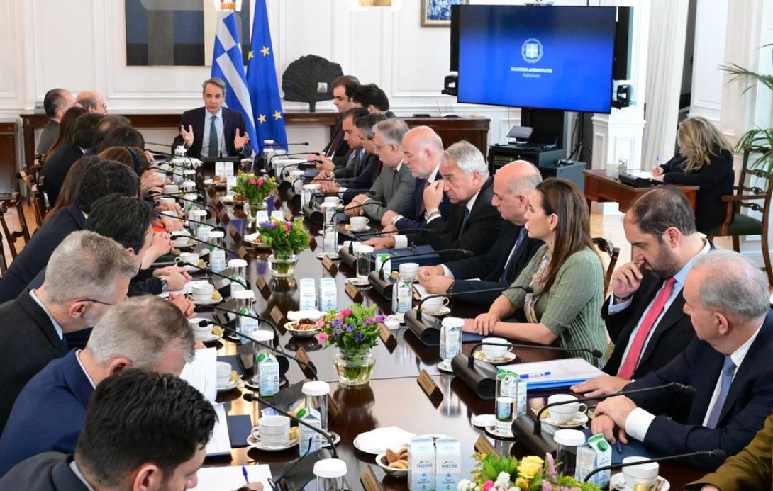 Μητσοτάκης υπουργικό