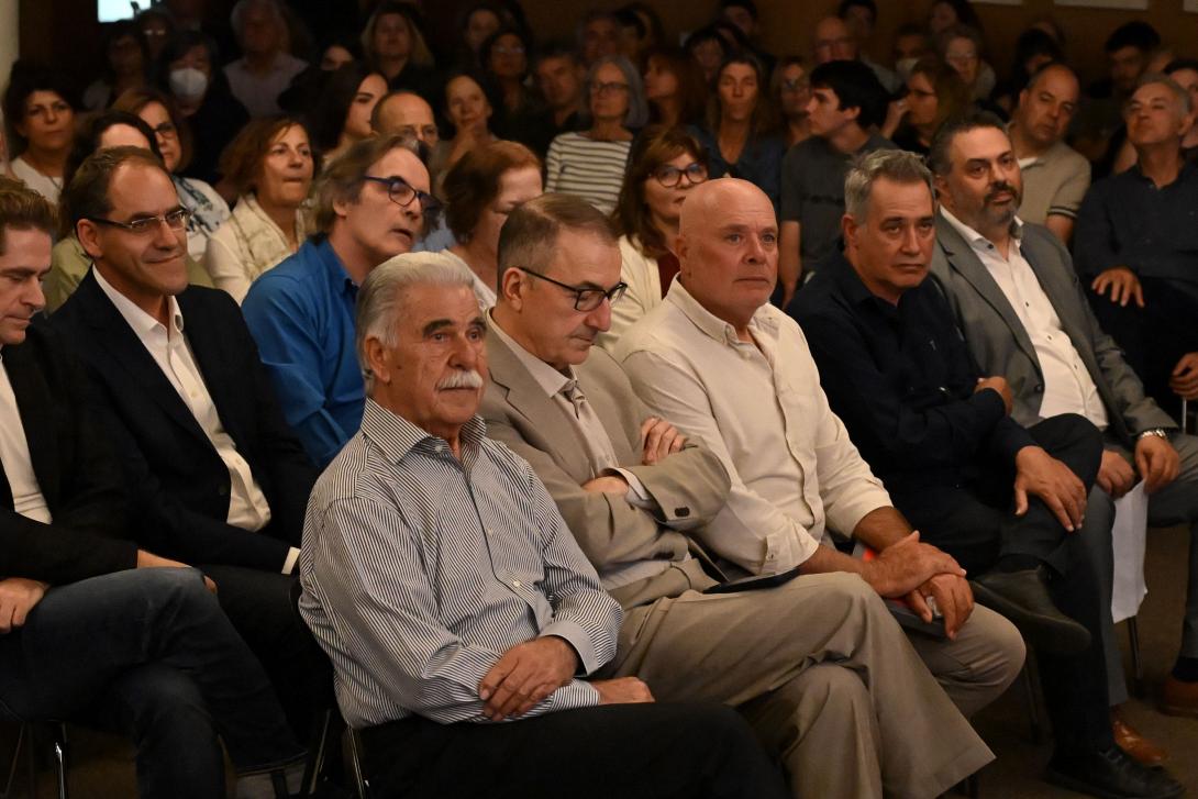 Βασίλης Σκουλάς