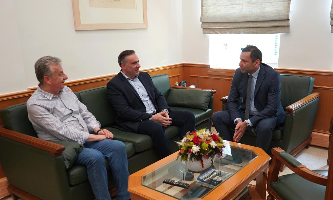 ΣΤΑΥΡΟΣ ΑΡΝΑΟΥΤΑΚΗΣ Γιάννης Παυλόσογλου