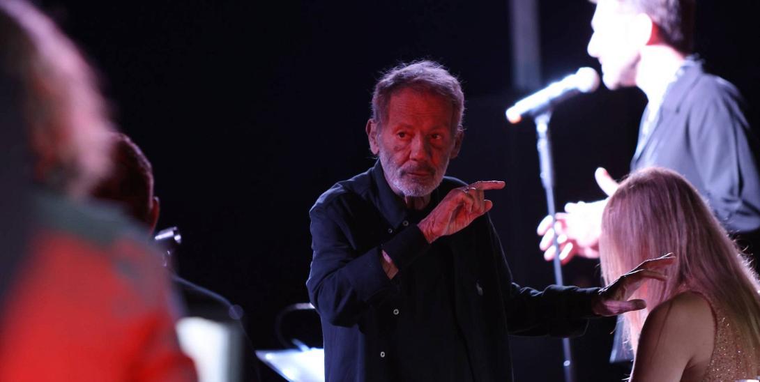 Σταύρος Ξαρχάκος