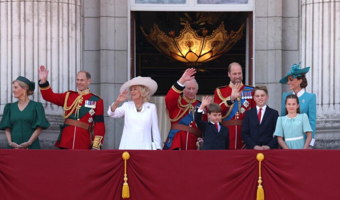 Κάρολος trooping