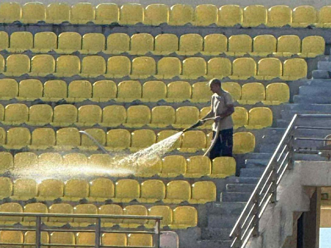 Παγκρήτιο στάδιο πλύσιμο 