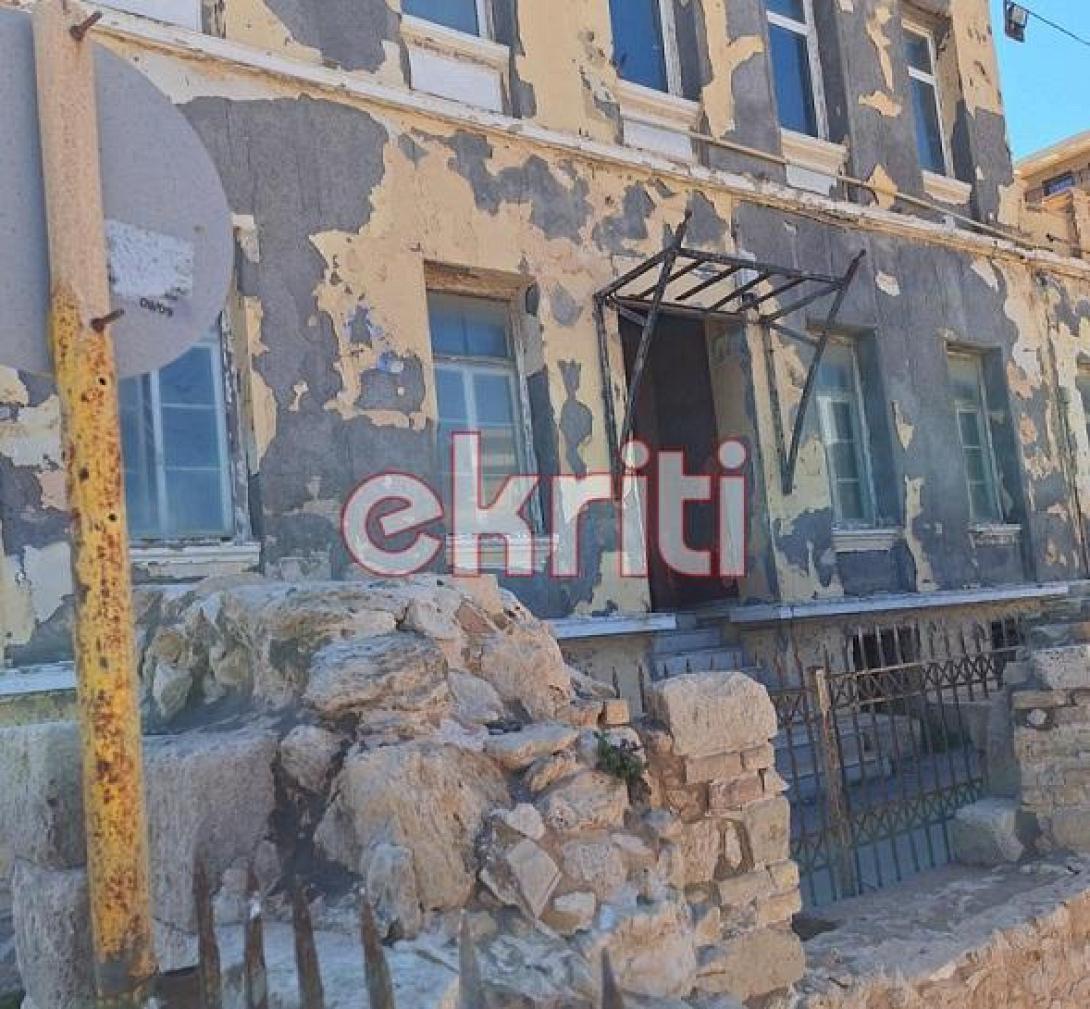 κτίριο παραλιακή