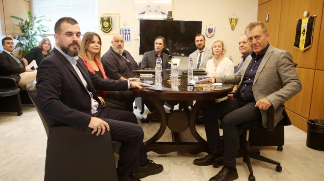 Βρούτσης 