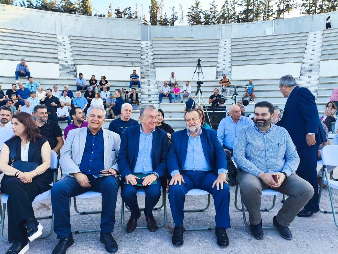 Σταύρος Αρναουτάκης 