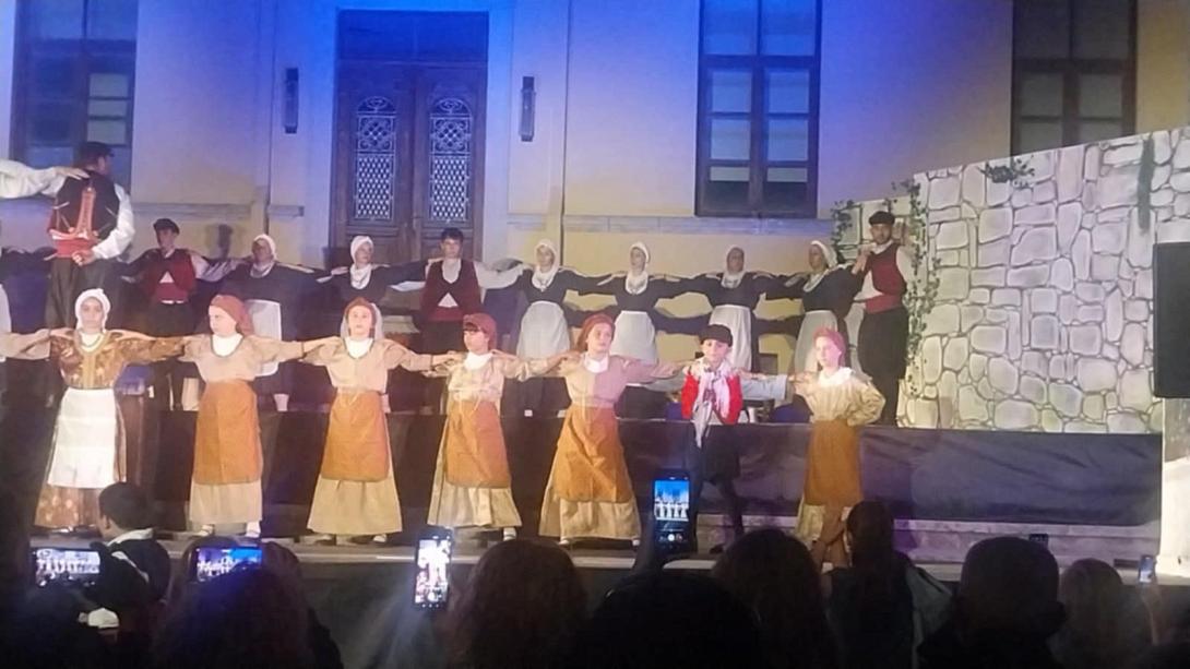 παρασταση Αρχάνες