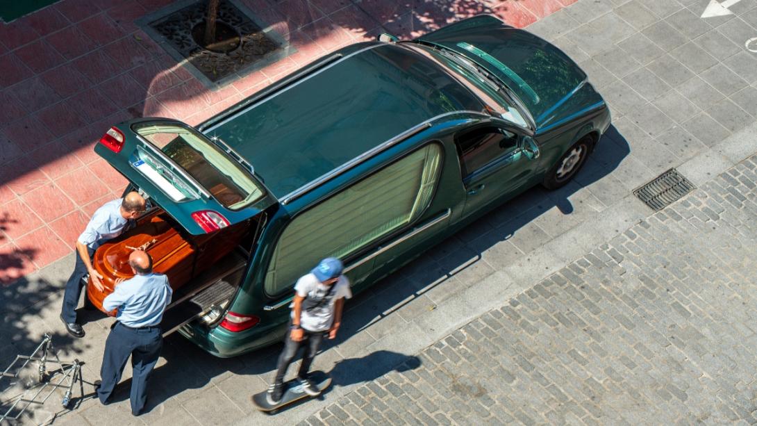 νεκροφορα ιταλια