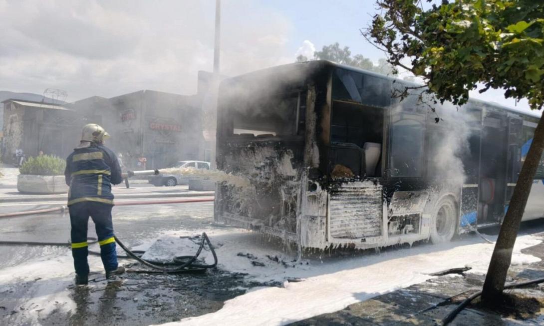 Λεωφορείο φωτιά Βόλος