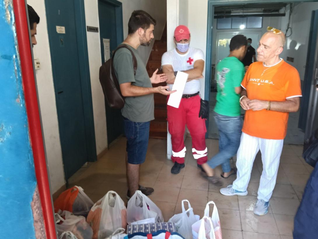 τροφιμα σε μεταναστες